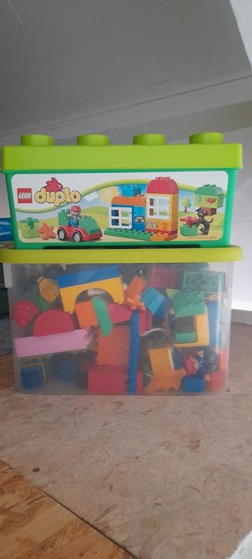 2 dozen met duplo beschikbaar voor biedingen