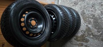 Kit Jantes15 d'origine Renault avec pneus MOTRIO WINTER FAR. beschikbaar voor biedingen