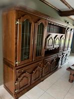 Livingkast met tafel 6 stoelen en bijzettafel, Ophalen