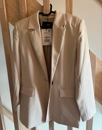 Blazer helemaal nieuw, Kleding | Dames, Jasjes, Kostuums en Pakken, Ophalen, Zo goed als nieuw