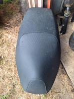 Selle d'origine Pgo encore en parfait état, contient 2 pièce, Enlèvement ou Envoi, Selle