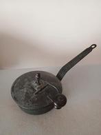 Antieke hand- /hakmolen, Enlèvement