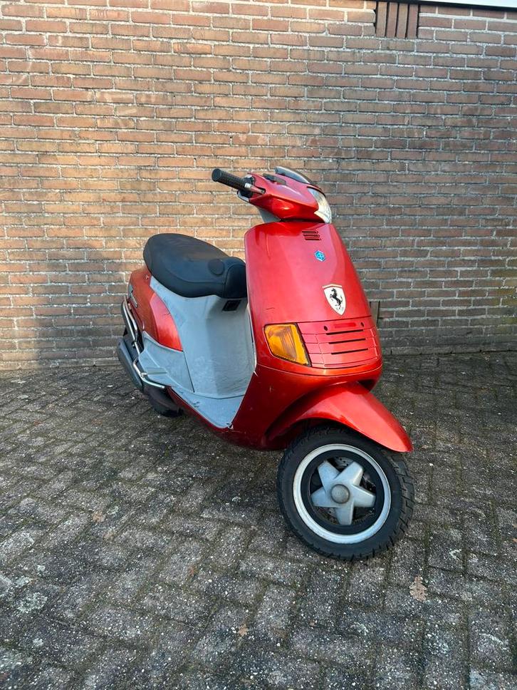 piaggio skr 125 duits, Fietsen en Brommers, Scooters | Piaggio, Zo goed als nieuw, Overige modellen, Ophalen