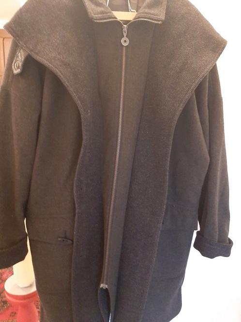 Magnifique manteau chaud + capuche, style duffle coat. T44, Vêtements | Femmes, Vestes | Hiver, Comme neuf, Taille 42/44 (L), Gris
