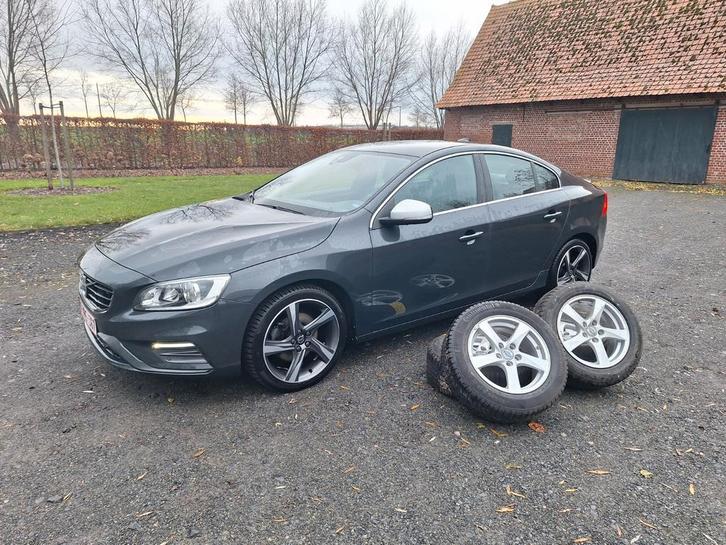 Volvo S60 R-Design 2.0 D3, Autos, Volvo, S60, ABS, Caméra de recul, Airbags, Air conditionné, Alarme, Bluetooth, Ordinateur de bord