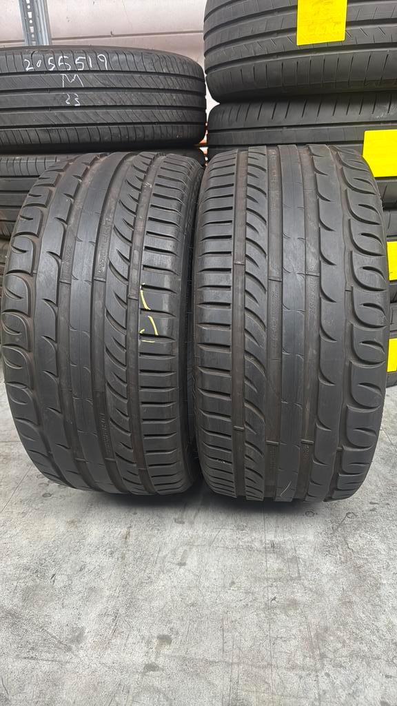 2553519 255/35/19 255/35R19 essai d'été de la marque, Vêtements | Femmes, Vestes | Hiver, Enlèvement