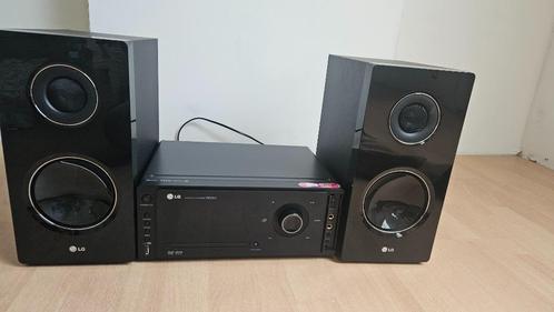 LG Mini Hi-Fi systeem - radio en cd-speler, Audio, Tv en Foto, Stereoketens, Zo goed als nieuw, Cd-speler, Tuner of Radio, Speakers
