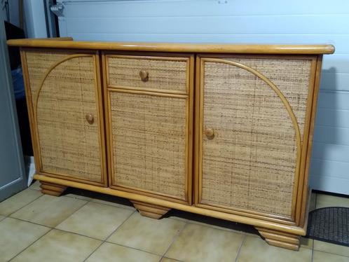 Dressoirkast in ROTAN, Huis en Inrichting, Kasten | Dressoirs, Zo goed als nieuw, Met deur(en), Met plank(en), Overige materialen