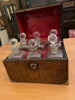 19e-eeuwse marine drankkast wortelnotenhout verguldmessing, Antiek en Kunst, Ophalen