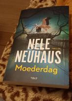 Moederdag (Nele Neuhaus), Ophalen of Verzenden, Zo goed als nieuw, Nele Neuhaus