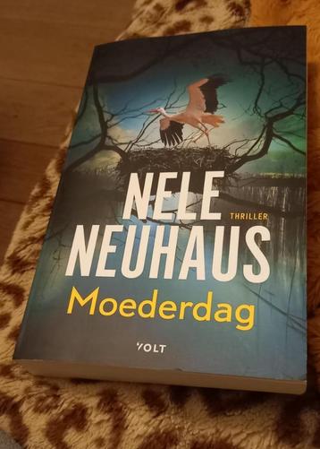 Moederdag (Nele Neuhaus) beschikbaar voor biedingen
