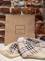 Burberry Silk Square sjaal, Kleding | Dames, Ophalen of Verzenden, Zo goed als nieuw, Sjaal