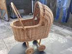 Rieten poppenwagen in goede staat, Ophalen, Gebruikt