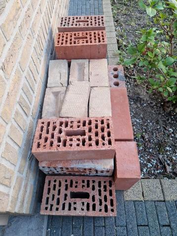 Binnen en buitenstenen- gratis, Doe-het-zelf en Bouw, Metselstenen, Ophalen, Zo goed als nieuw, Bakstenen