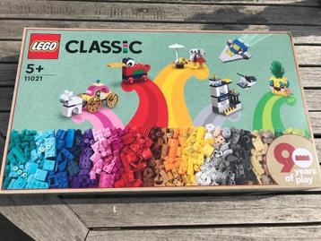 Lego 11021 Lego 90 years of play - sealed