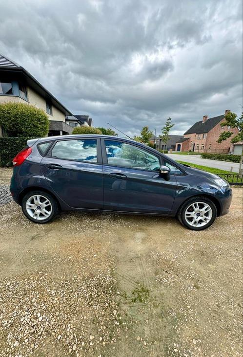 Ford Fiesta 1.25 essence, Autos, Ford, Particulier, Fiësta, ABS, Airbags, Air conditionné, Alarme, Bluetooth, Ordinateur de bord