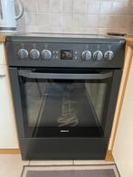 Beko kookvuur + oven, Ophalen, Zo goed als nieuw, Vrijstaand, 4 kookzones