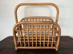 Lectuurmand vintage rotan mid-century, Huis en Inrichting, Woonaccessoires | Krantenbakken en Lectuurbakken, Ophalen, Gebruikt