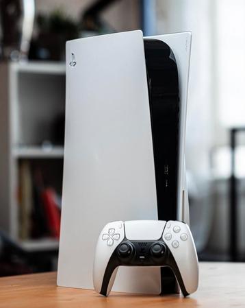 PS5 Disk Versie + Games & Accessoires beschikbaar voor biedingen
