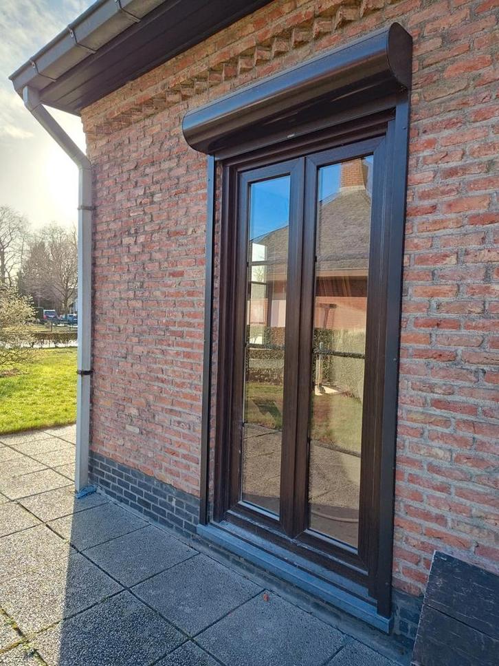 Winsol ramen met rolluiken donker eik, Doe-het-zelf en Bouw, Glas en Ramen, Zo goed als nieuw, Ophalen