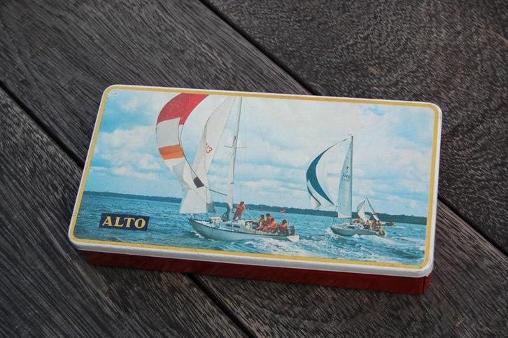 Oud blikken doosje sigaren - Alto, Verzamelen, Rookartikelen, Aanstekers en Luciferdoosjes, Gebruikt, Tabaksdoos of Verpakking