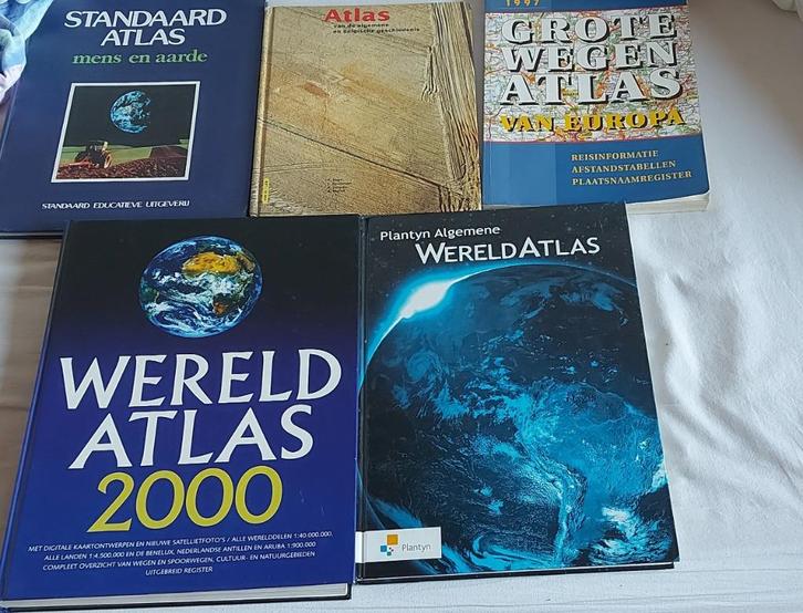 atlassen allerhande, Boeken, Atlassen en Landkaarten, Wereld, Ophalen