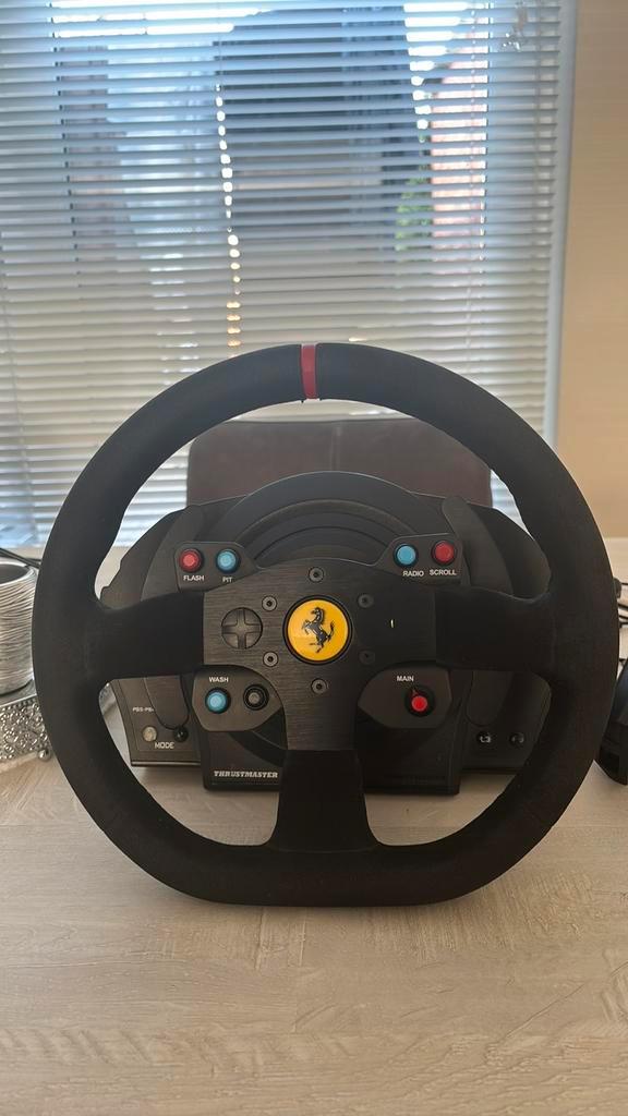 Thrustmaster T300RS Alcantara + TH8S Shifter Topstaat, Games en Spelcomputers, Spelcomputers | Sony Consoles | Accessoires, Zo goed als nieuw