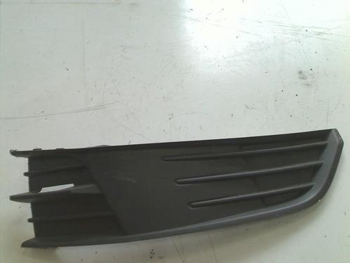 MISTLAMPKAPJE RECHTS Skoda Fabia III (NJ3) (01-2014/06-2021), Auto-onderdelen, Carrosserie, Skoda, Rechts, Gebruikt