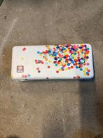 Boîte métallique Okay blanche multicolore, Enlèvement ou Envoi, Comme neuf