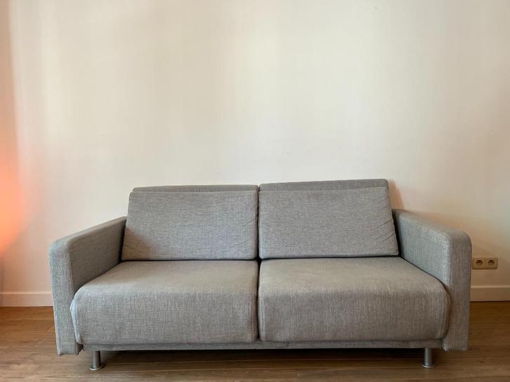 Canapé-lit BoConcept Melo gris clair en parfait état!, Huis en Inrichting, Zetels | Zetels, Zo goed als nieuw, Rechte bank, Tweepersoons