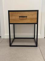 Nachtkastje hout/ijzer, Ophalen, Zo goed als nieuw, Hout