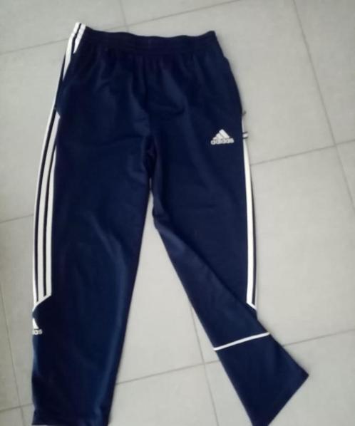 Adidas marineblauw trainingsbroek sportbroek. L (D7 /FR186), Kleding | Heren, Sportkleding, Zo goed als nieuw, Overige typen, Maat 52/54 (L)