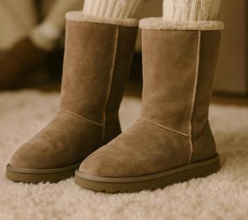 UGG australia classic laarzen maat 40 beschikbaar voor biedingen