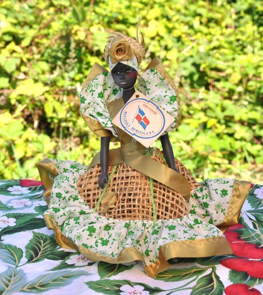 poupee republique dominicaine, Enlèvement ou Envoi, Comme neuf, Poupée