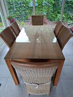 Houten tafel inclusief 6 rieten stoelen, Ophalen, 50 tot 100 cm, Zo goed als nieuw, Vijf personen of meer
