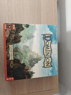 Dominion, Ophalen of Verzenden, Zo goed als nieuw