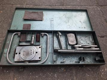 Speciaal gereedschap 8.0118 FENWICK Peugeot 204 + 304 motor beschikbaar voor biedingen