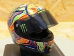 Valentino Rossi AGV helmet 2009 1:5, Enlèvement ou Envoi, Neuf, 1:5 à 1:8, Autres types