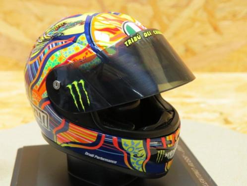 Valentino Rossi AGV helmet 2009 1:5, Hobby & Loisirs créatifs, Voitures miniatures | 1:5 à 1:12, Neuf, Autres types, 1:5 à 1:8