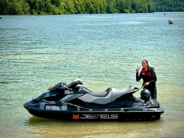BOMBARDIER SEA-DOO RXT 255  IS /année 2009, 3 places, Watersport en Boten, Jetski's en Waterscooters, Zo goed als nieuw, Ophalen
