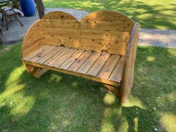 Verschillende Houten banken, alles moet weg! beschikbaar voor biedingen