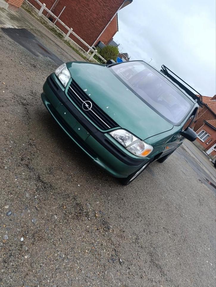 Opel Sintra 113000km, Auto's, Opel, Bedrijf, Sintra, Alarm, Boordcomputer, Centrale vergrendeling, Dakrails, Elektrische ramen