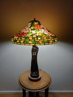 Lampe ancienne style Tiffany (h 65 cm) – pied figuratif, Huis en Inrichting, Gebruikt, 50 tot 75 cm, Tiffany et Art Nouveau, Ophalen of Verzenden