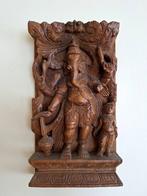 Houten uitsnijwerk Ganesha, Ophalen