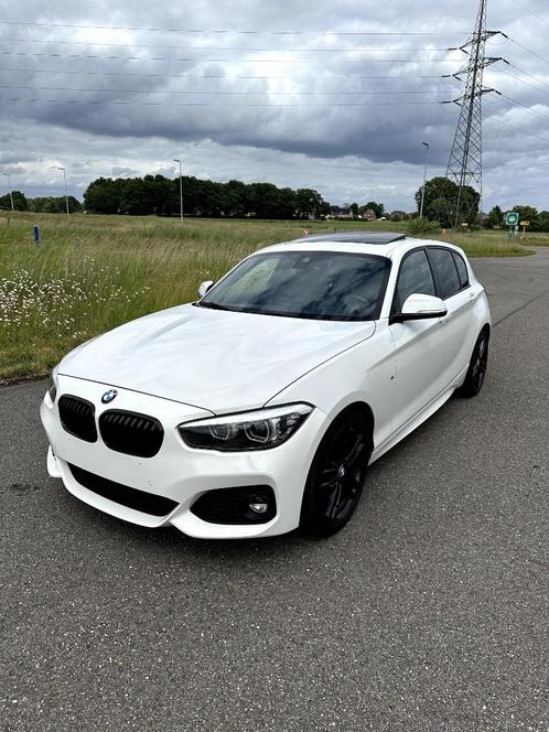 BMW 1 Serie 118i | M sport | Automaat I Pano I Full Option, Auto's, BMW, Particulier, 1 Reeks, ABS, Achteruitrijcamera, Airbags