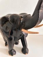 Grand éléphant en ébène véritable (41 cm), Envoi