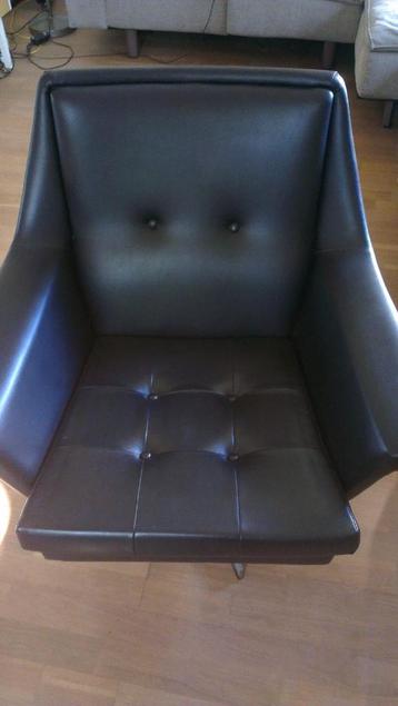 zwarte skai draaistoel fauteuil beschikbaar voor biedingen