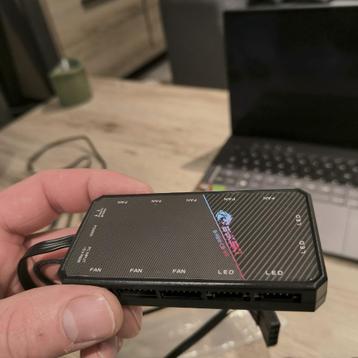  Bykski B-RBW-C8 5V Addressable RGB (RBW) Controller  beschikbaar voor biedingen