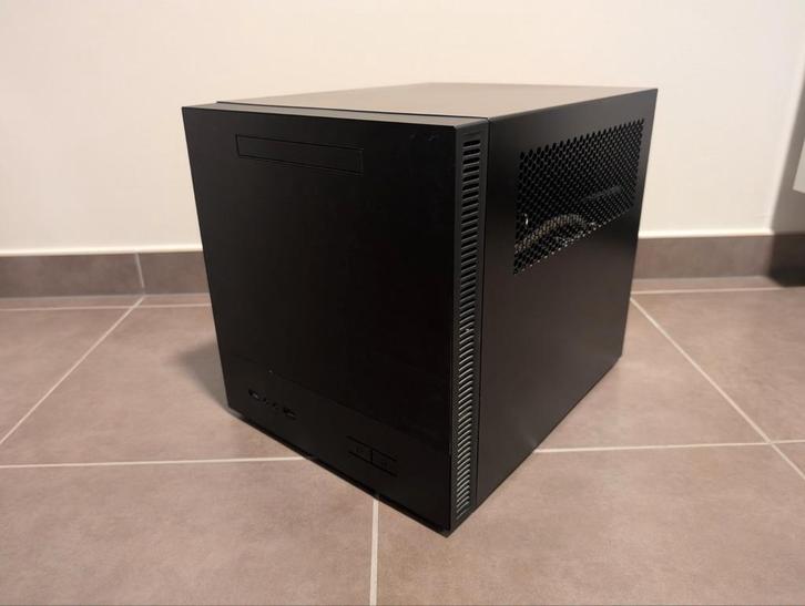 M-ATX pc amd processor, nvidia graphics, Computers en Software, Desktop Pc's, Ophalen