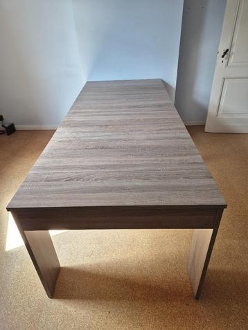 Tafel verlengbaar naar 300 cm beschikbaar voor biedingen